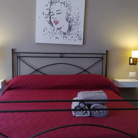 Гостьовий будинок Cconforthotels Suite&Chic Барі